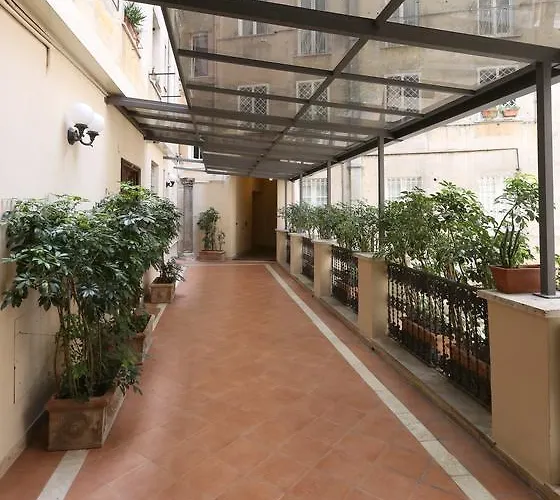 Residenza Crescenzio 4*